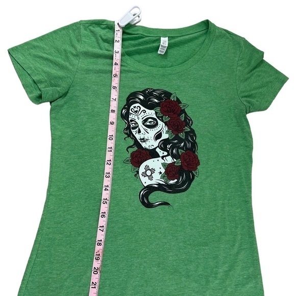𝅺LA Muerta Women's Short Sleeve Tee - Picture 5 of 8
